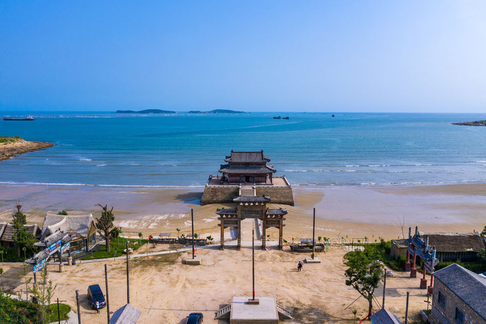 > 海阳虎头湾 海阳虎头湾位于烟台市海阳市留格庄镇 标签:风景名胜