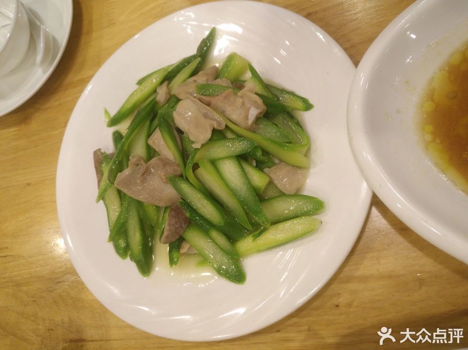 餐馆中餐餐饮小吃快餐推荐菜:杏鲍菇香板肉农家麻鸭煲手撕包菜分类