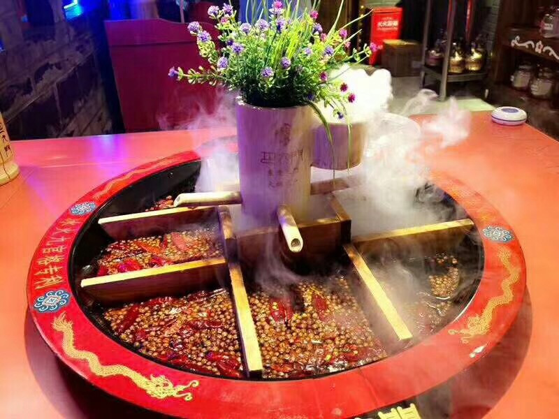         巴九门老火锅(镇海爱琴海