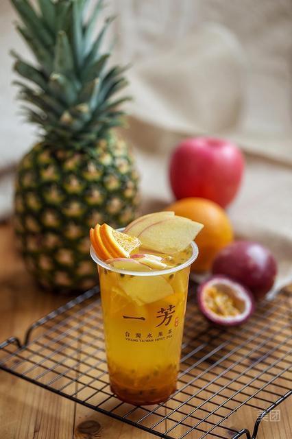 一芳台湾水果茶绿地中心店
