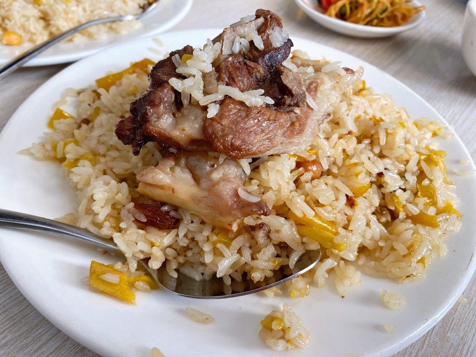 喀什市自豪抓饭丸子面馆