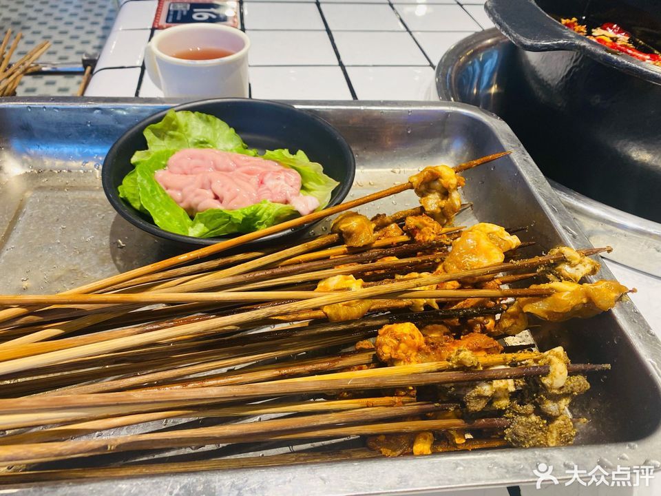 九街淑芬掌中宝串串公司(璧山店)推荐菜:分类:餐馆;中餐;餐饮;串串香