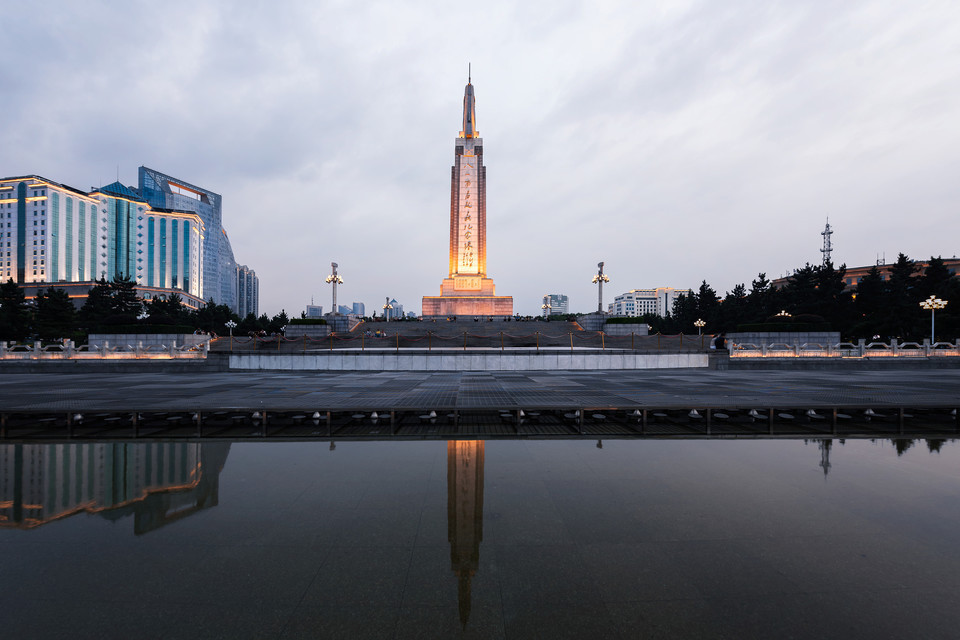 八一广场位于南昌市东湖区八一大道