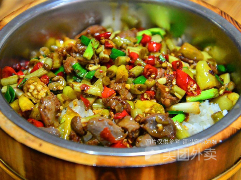 辣子鸡木桶饭