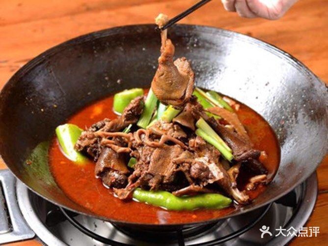 钱粮湖土鸭馆(八一桥店)