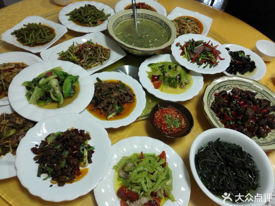 饭位于遵义市湄潭县中山西路501号(绿洲大药房旁) 标签:餐饮快餐餐馆