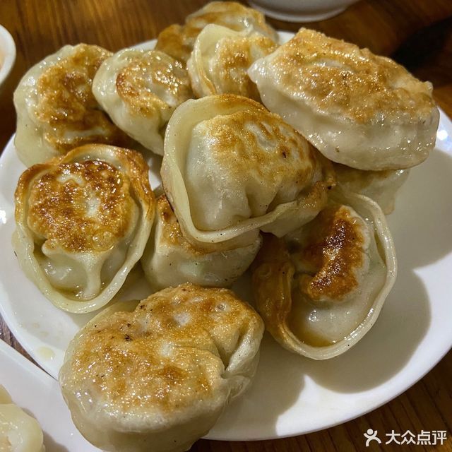 推荐菜:镇三煎饺位于漳州市云霄县常山下云坡仔坢171-3号新村