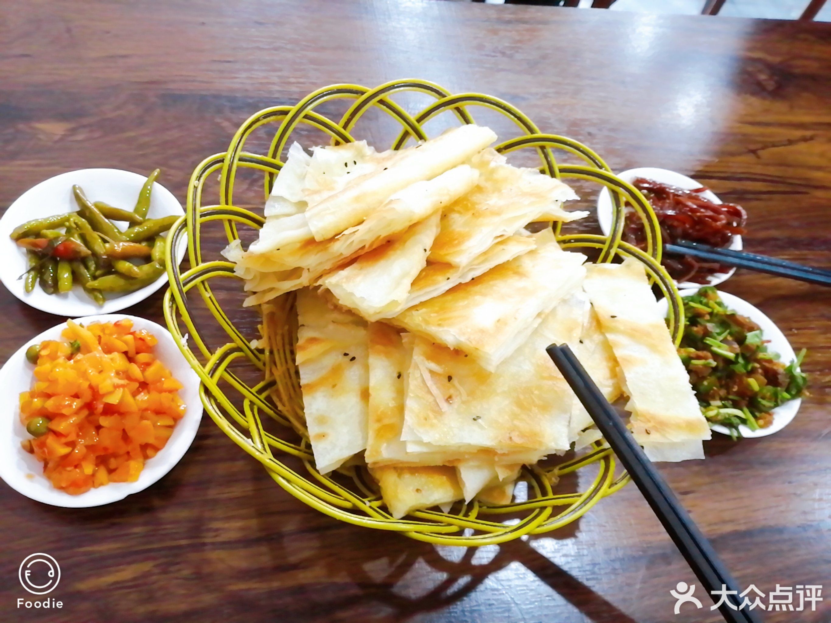           油饼母鸡汤(伦达分店)