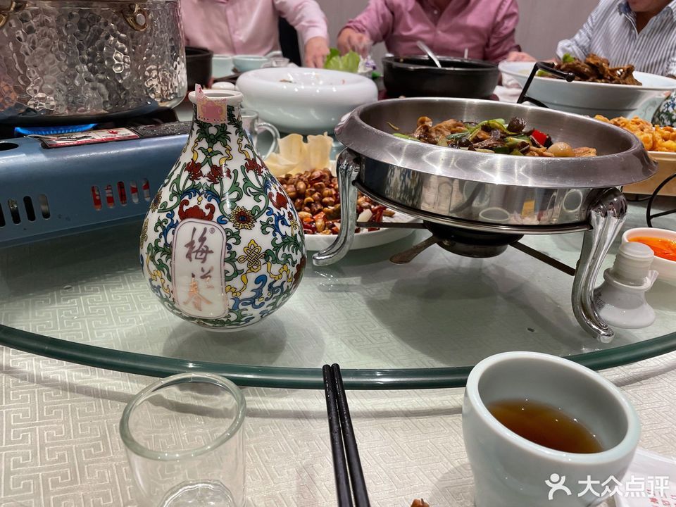 鸿禧楼饭店位于南京市江宁区诚信大道青源雅居10号 标签:餐馆餐饮中餐