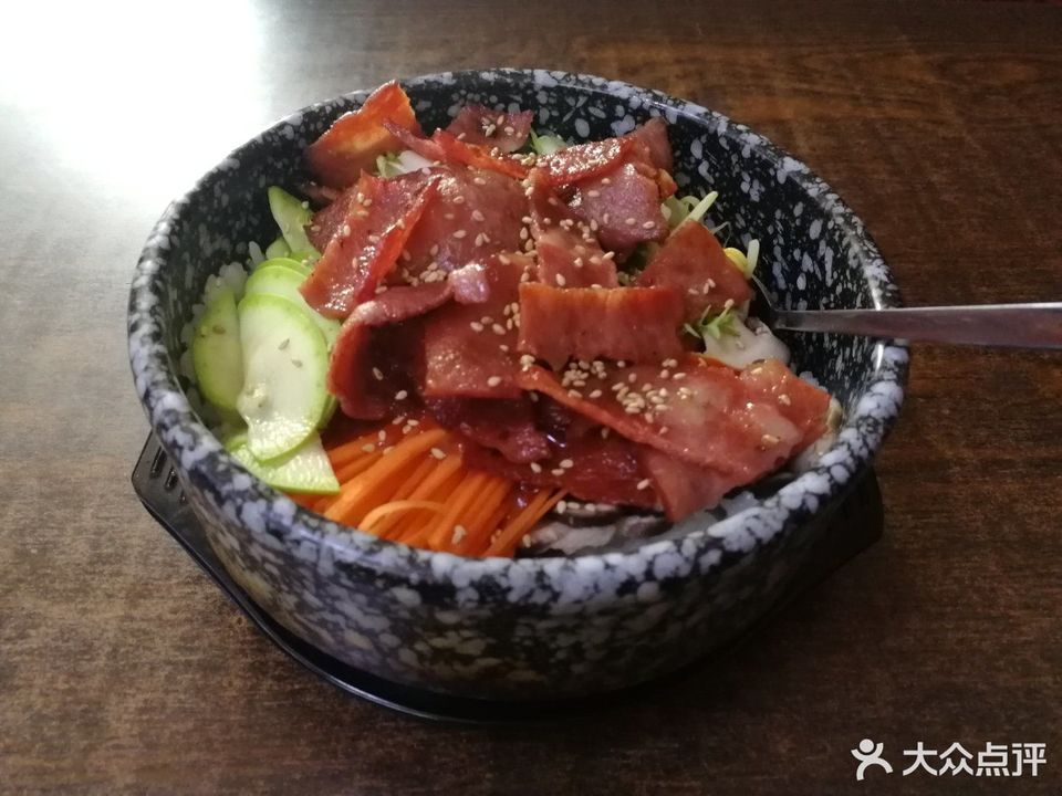 烤培根石锅拌饭 咖喱牛肉石锅拌饭