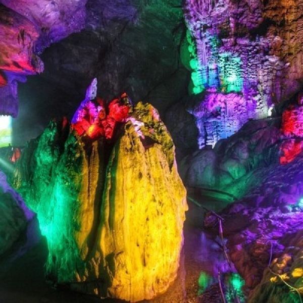 永州市 休闲娱乐 景点公园 景点 > 九嶷山·紫霞岩