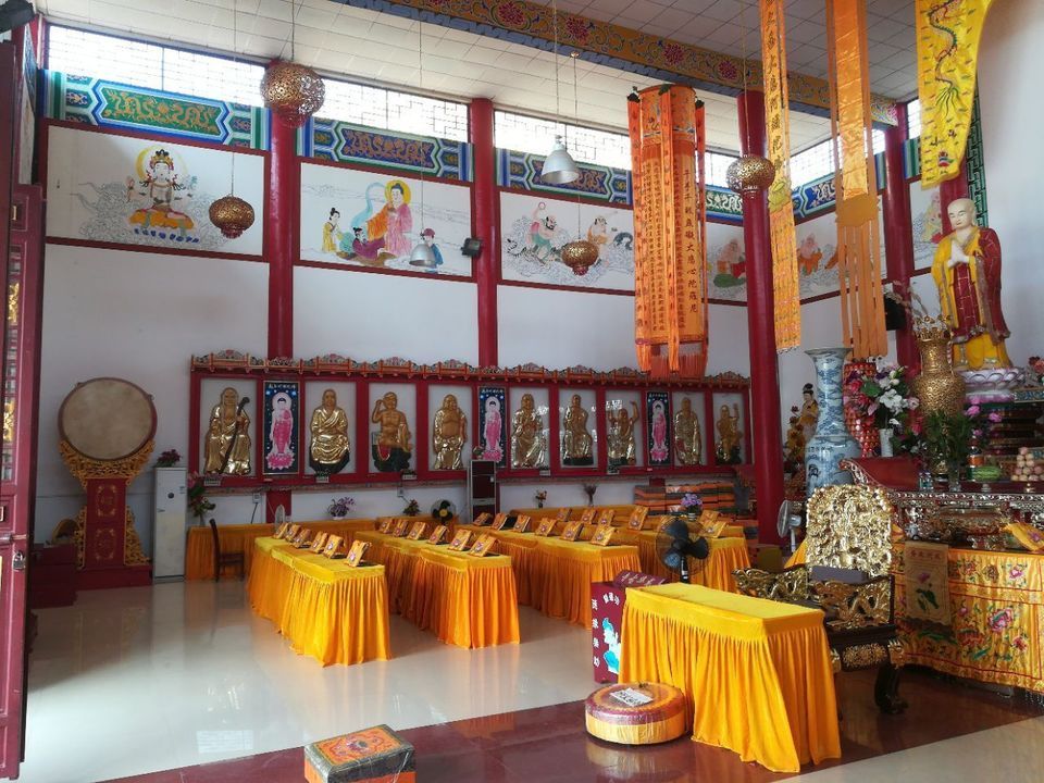 龙华古寺位于咸宁市通山县通羊镇推荐菜:分类:文物古迹;景点;寺庙道观