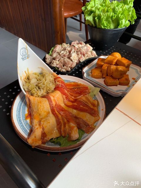 雅莉家烤肉馆(伊川店)