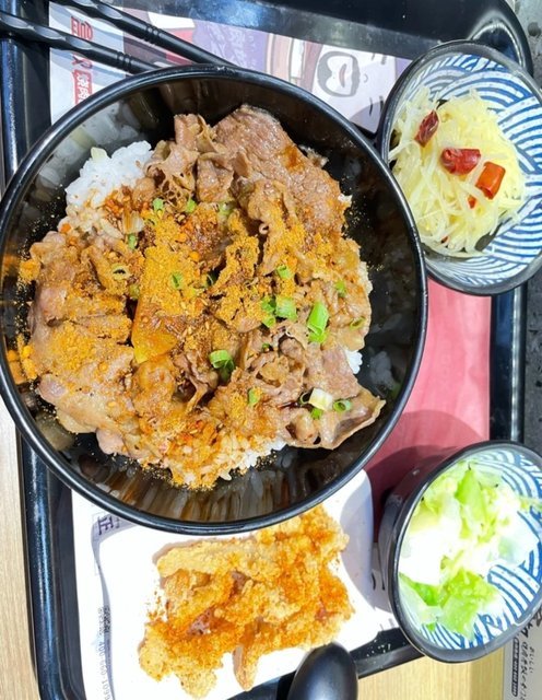 盒叔烧肉丼饭中央公园店