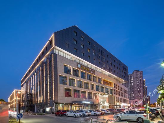 柏宜酒店(新之城购物广场店)