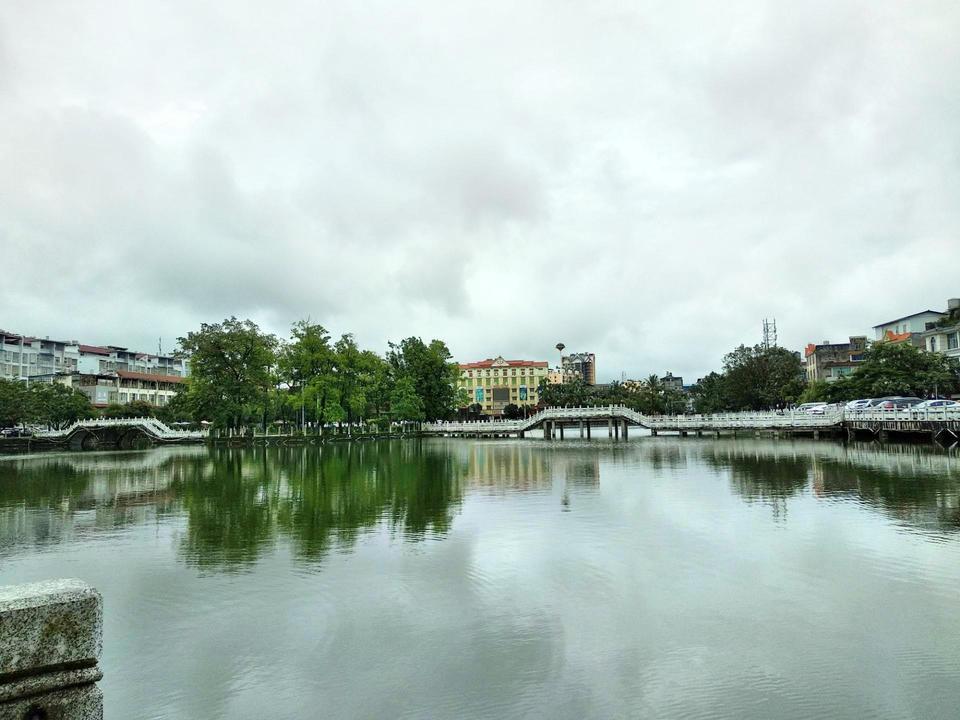 德宏傣族景颇族自治州 休闲娱乐 景点公园 景点 > 南甸玉潭   营口市