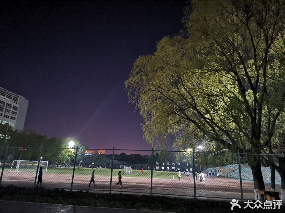 长春理工大学(西校区)-攀岩馆