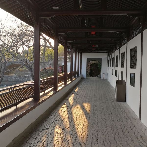 首页>无锡市>休闲娱乐>景点公园>蠡园千步长廊评论(怎么样,怎样,好不