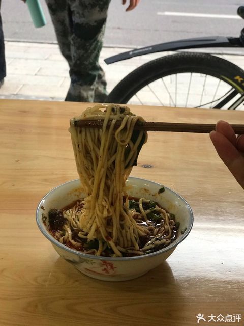 推荐菜:标签:餐馆餐饮小吃快餐小吃快餐三路口夜市面位于内江市威远县