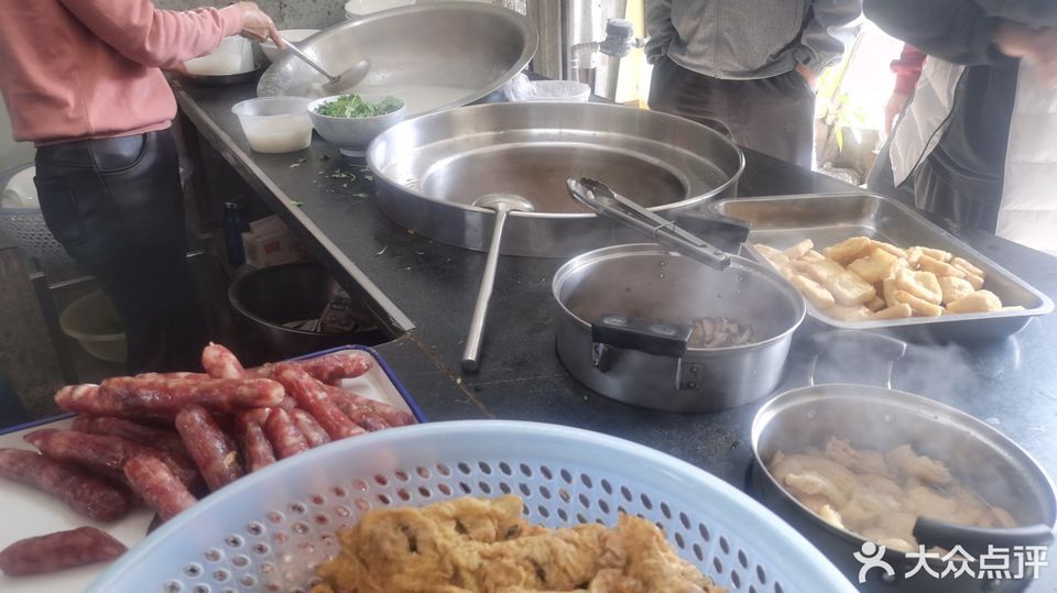 仙桥头粿汁位于揭阳市榕城区003乡道近仙榕大桥 标签:餐馆餐饮快餐