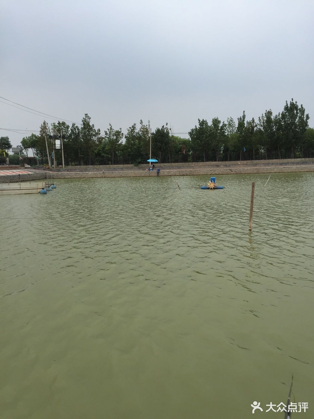           静海圣水湖垂钓园