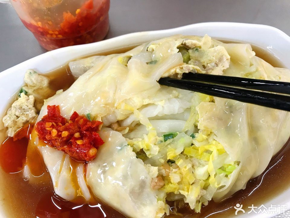 推荐菜:后街女孩肠粉店位于揭阳市惠来县惠城镇东河路近英内大酒店大