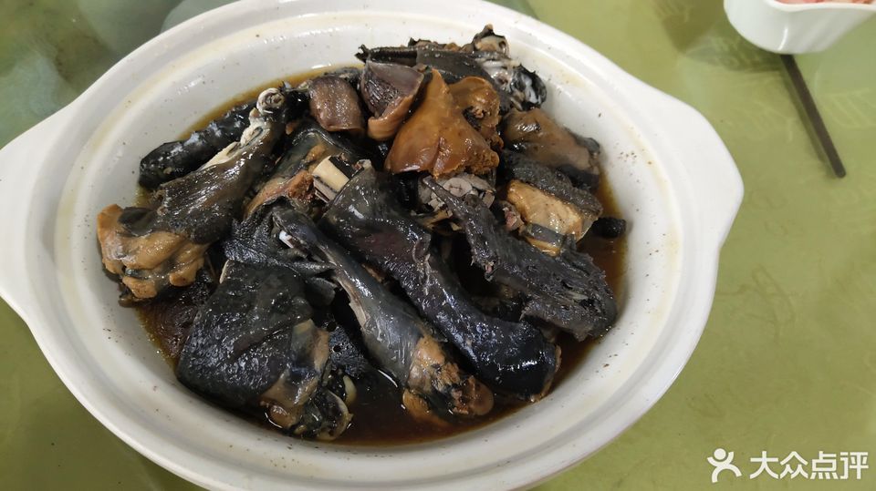 撒撇馆位于临沧市临翔区东片区茶苑路198号 标签:餐馆中餐餐饮餐厅