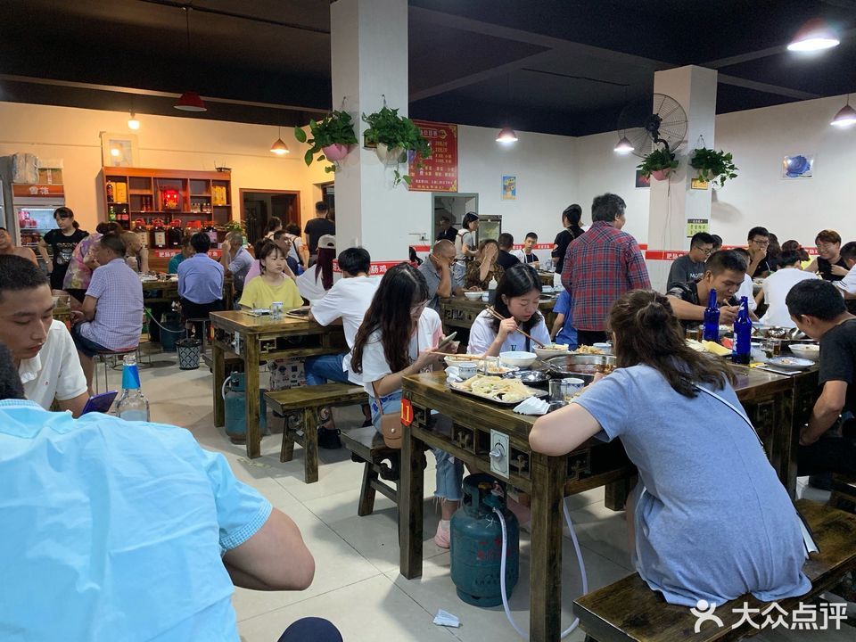 成都市 餐饮服务 餐馆 正餐 中餐正餐 > 四哥肥肠鱼 标签: 推荐菜