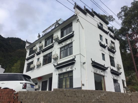 上饶市 住宿服务 客栈民宿 > 婺源江岭风情民宿