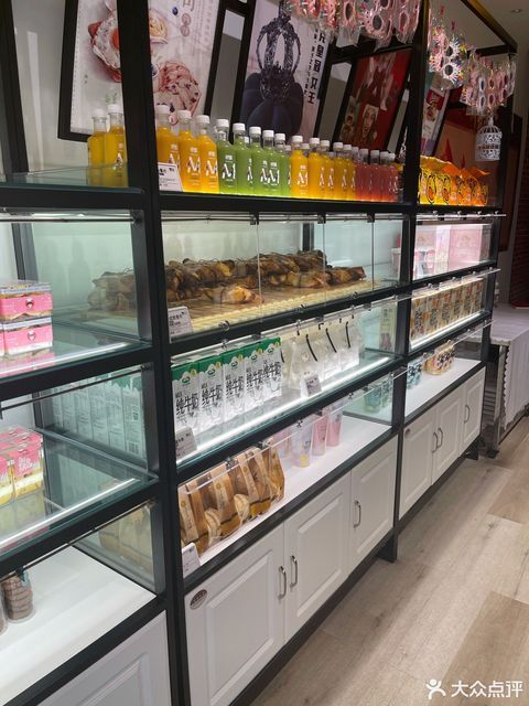  咿点芭客烘焙店(万达店)推荐菜:分类:面包店;面包西点;蛋糕店;糕饼