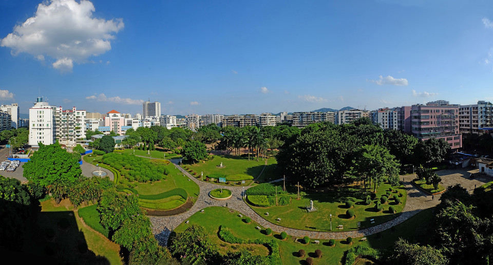 怎么走,在哪,在哪里,在哪儿):肇庆市端州区端州三路13号肇庆城东粤运