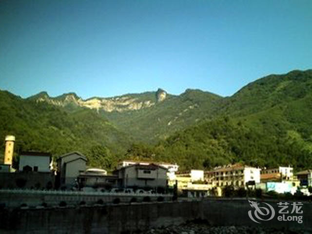 位于汉中市佛坪县黄家湾路箭巴滩福满苑推荐菜:分类:酒店;旅馆;住宿