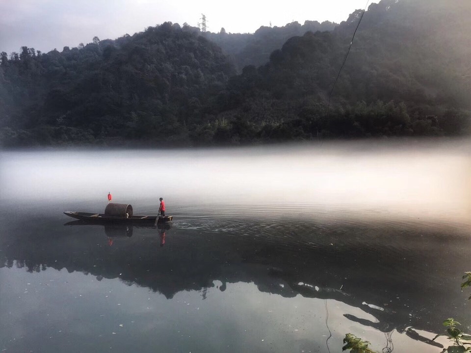 东江湖雾漫小东江雾漫小东江住宿东江湖龙景峡谷高椅岭到小东江郴州雾