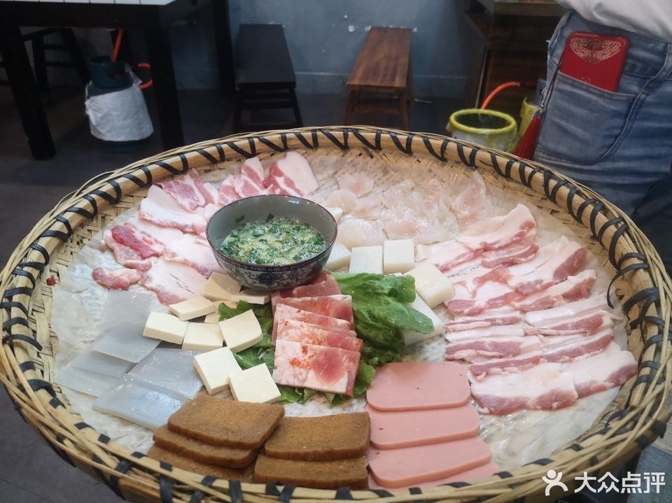 烙锅烤肉百盛店