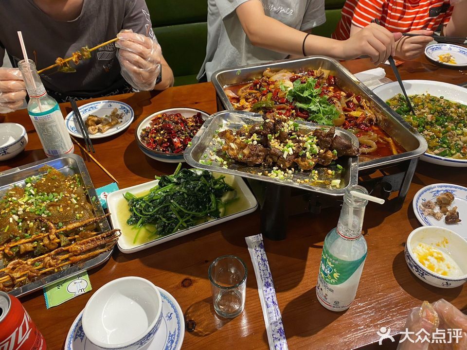 兄弟烤鱼小龙虾位于重庆市云阳县 标签:餐馆中餐餐饮川菜烤鱼地方菜