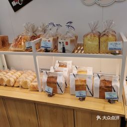 米旗西饼店革新店