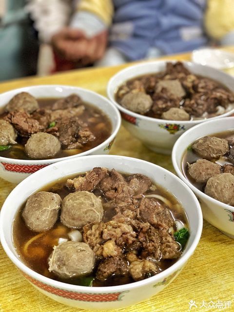 铜盂兄弟牛肉火锅谷饶店