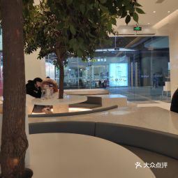 coco奶茶店