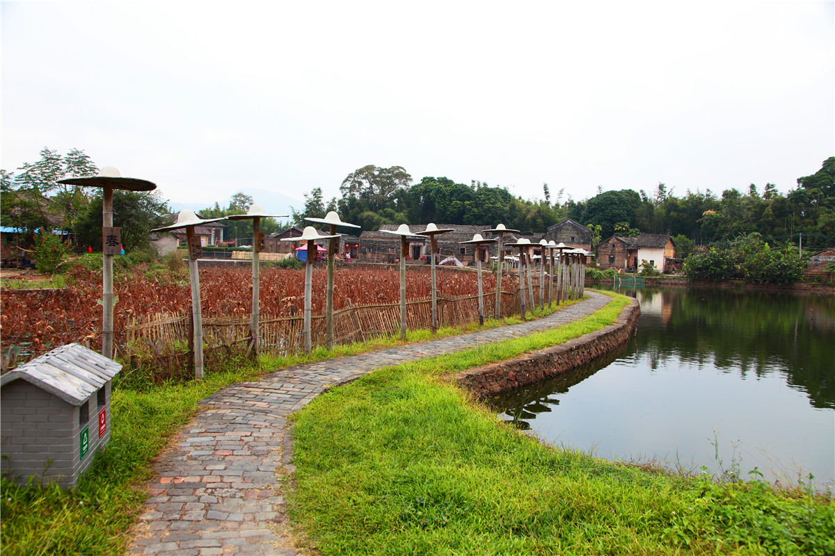电话: 暂无 地址: 河源市东源县义合镇苏围村苏家围客家乡村 门票名称