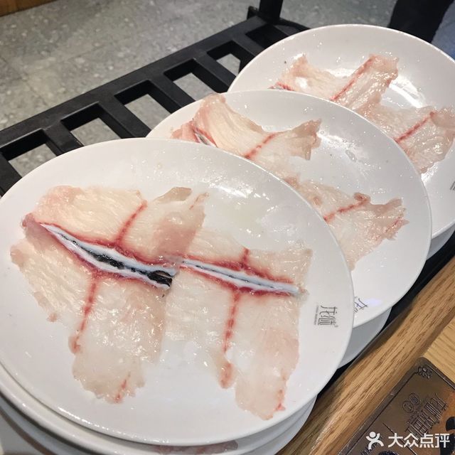 龙继斑鱼庄火锅鱼台店