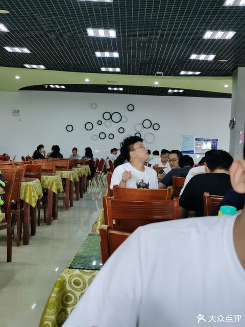 河南财经政法大学-民族餐厅