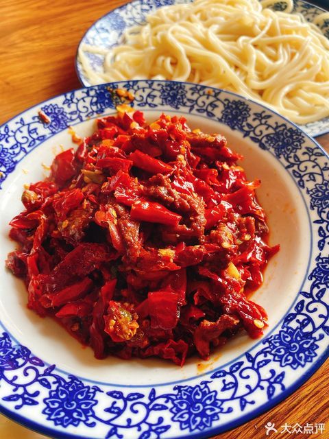 面味道辣皮子炒面牛肉面