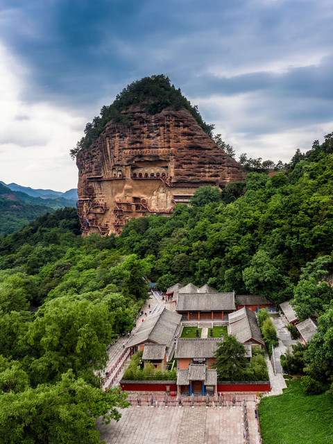 麦积山石窟