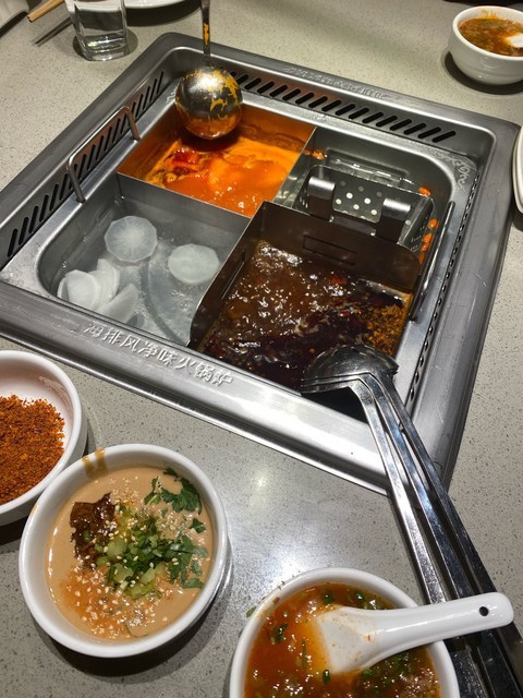 海底捞火锅新朝阳广场店