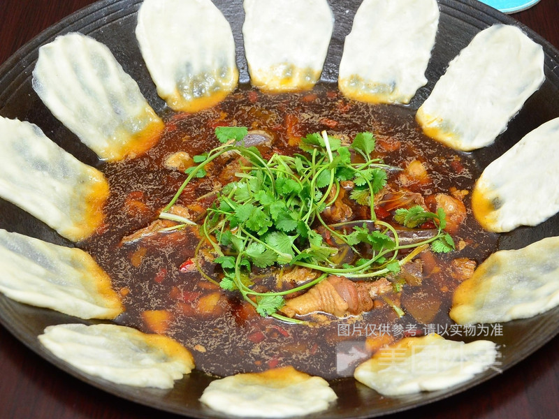 农家地锅鸡图片