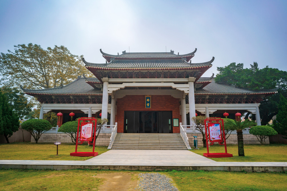 3/5分 暂无价格 暂无评级 汕头市南澳县汕头南澳岛旅游区南山寺内 3/5