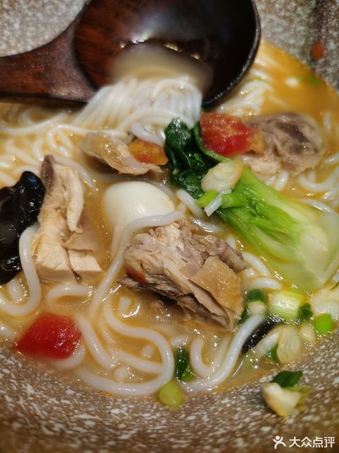 蒙自源(重庆永川万达广场店)标签: 推荐菜:分类:餐馆;餐饮;川菜;快餐