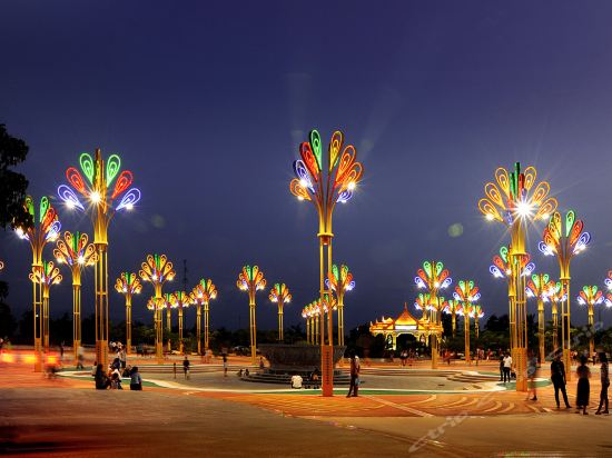 瑞丽景梦假日精品艺术酒店