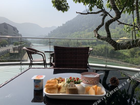 杭州市 住宿服务 客栈民宿 > 花筑·慕溪晓庐民宿(桐庐富春江镇芦茨村