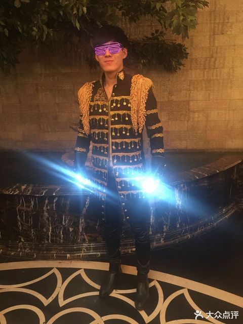                当代鑫城商务会馆